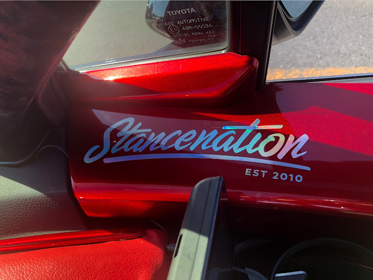 C-HRのKuhl Racing・BOLD WORLD・w5s・ガルウィング・stancenationに関するカスタム事例の投稿画像2枚目