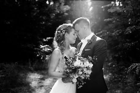 婚禮攝影師Lenka Goliášová（cvaknute）。2023 7月9日的照片