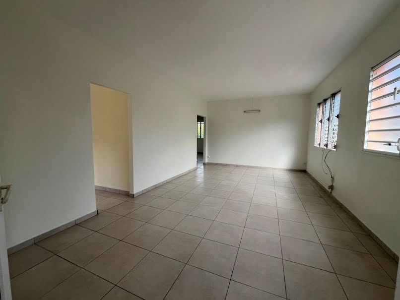 Location  maison 4 pièces 80 m² à Fort de france (97200), 1 100 €