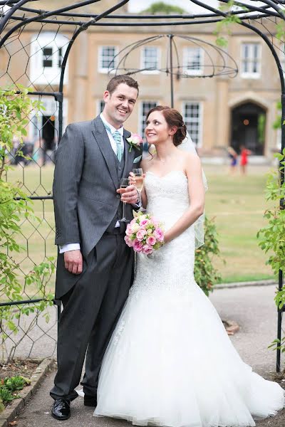 Wedding photographer Jo Hughes (jocaptivephoto). Photo of 2 July 2019