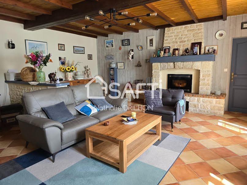 Vente maison 6 pièces 178 m² à Chassors (16200), 390 350 €