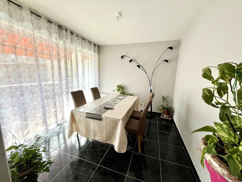 Vente appartement 5 pièces 97 m² à Salon-de-Provence (13300), 196 500 €