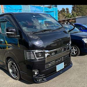 ハイエースバン GDH206V