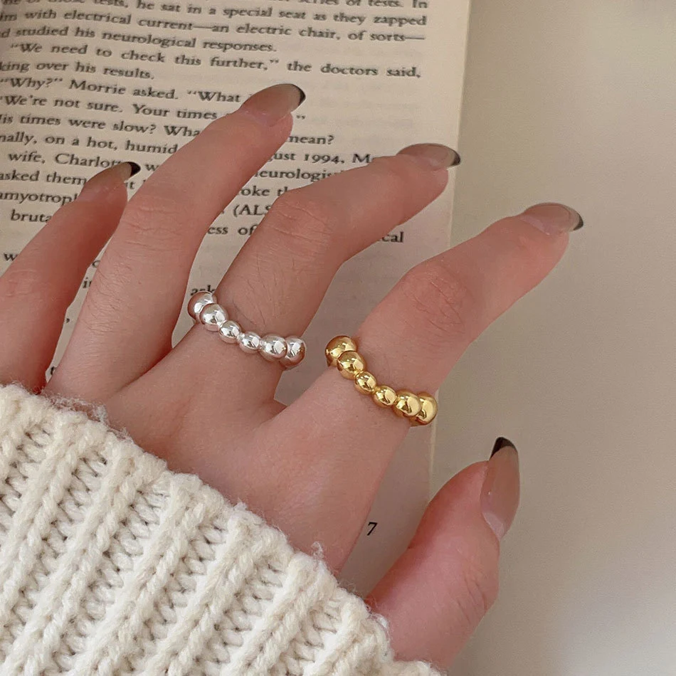 Title 3, Damen Ring mit runden, unregelmäßigen Perlen, s...