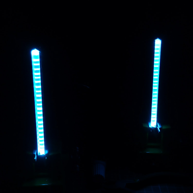 アイシスのDIY・アクリル棒・LED工作に関するカスタム事例の投稿画像3枚目