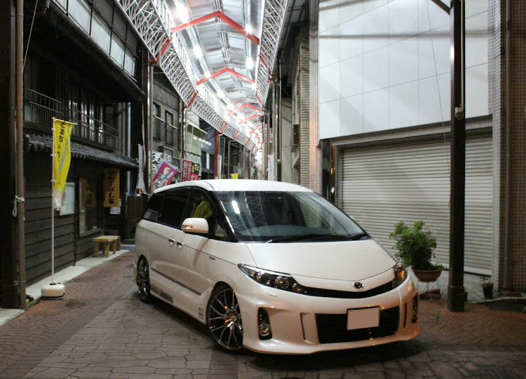 エスティマの愛車撮影・車検・アーケード街・昭和レトロに関するカスタム事例の投稿画像1枚目