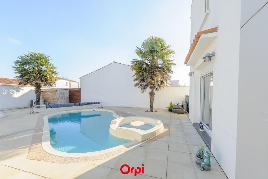 Vente maison 4 pièces 137 m² à La Rochelle (17000), 595 000 €