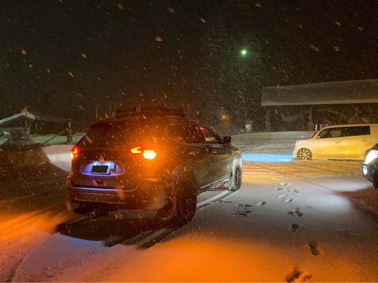 エクストレイルのエクストレイルT32・大雪・雪・千里浜なぎさドライブウェイ・白川郷合掌造り集落に関するカスタム事例の投稿画像10枚目