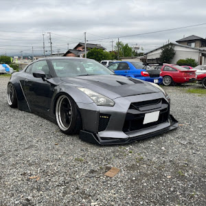 NISSAN GT-R R35