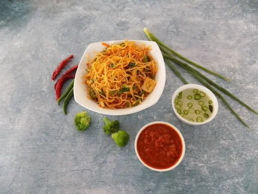 Veg Chilli Chow Mein