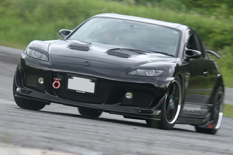 RX-8のクワトロ バジーナさんが投稿したカスタム事例の投稿画像1枚目