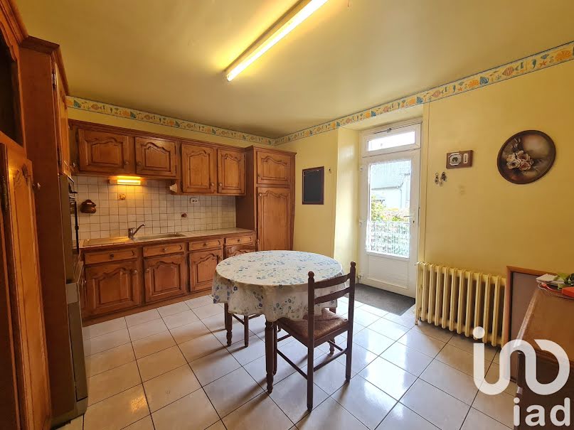 Vente maison 5 pièces 105 m² à Montsûrs (53150), 146 000 €