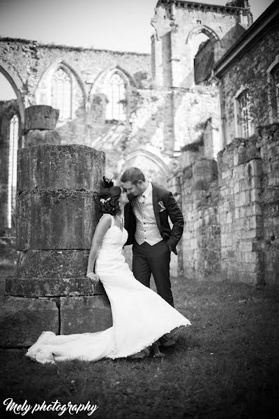 Fotografo di matrimoni Melanie Debauche (melyphotography). Foto del 17 aprile 2019