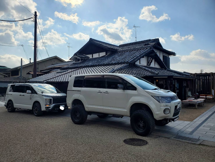 ランドクルーザーの年末のご挨拶・来年もよろしくお願いします・ヴァレンティ・デリカ&ハイエース&ランクルに関するカスタム事例の投稿画像4枚目