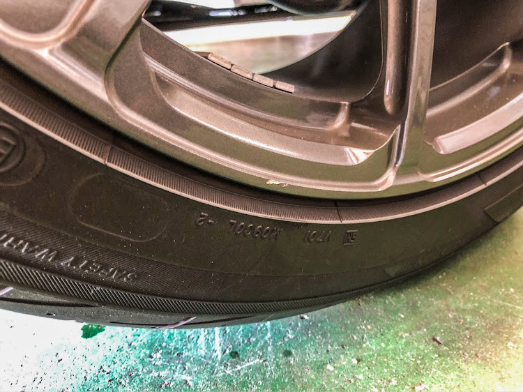 エリーゼのオイルコーカーン！(｀・ω・´)・添加剤もラブ♡注入♪・ガリ☆レオガリ☆レイ(´･ω･`)・少し撮り空してみたに関するカスタム事例の投稿画像10枚目