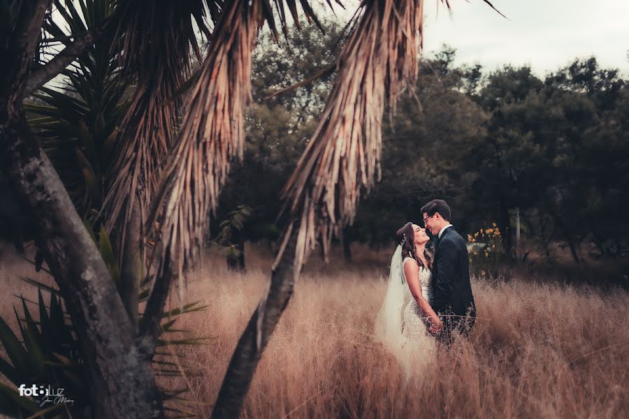 Fotografo di matrimoni Jhon Molina (fotoluzstudio). Foto del 15 agosto 2019