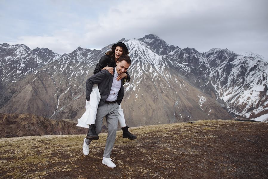 Wedding photographer Arina Krasnikova (arinak). Photo of 25 April 2019