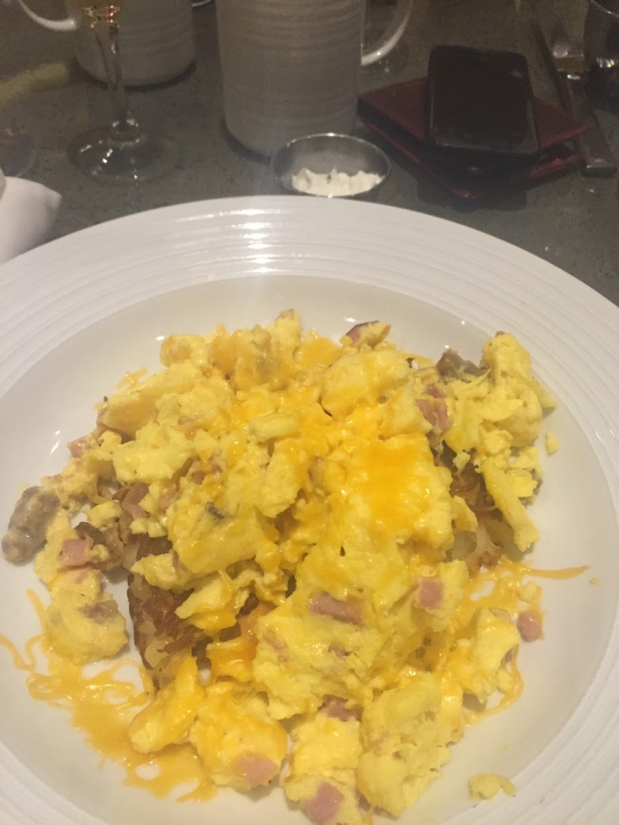 This was eggs with GF toast, bacon, 2 types of sausage & cheese. Came with sour cream dip too, delicious!!