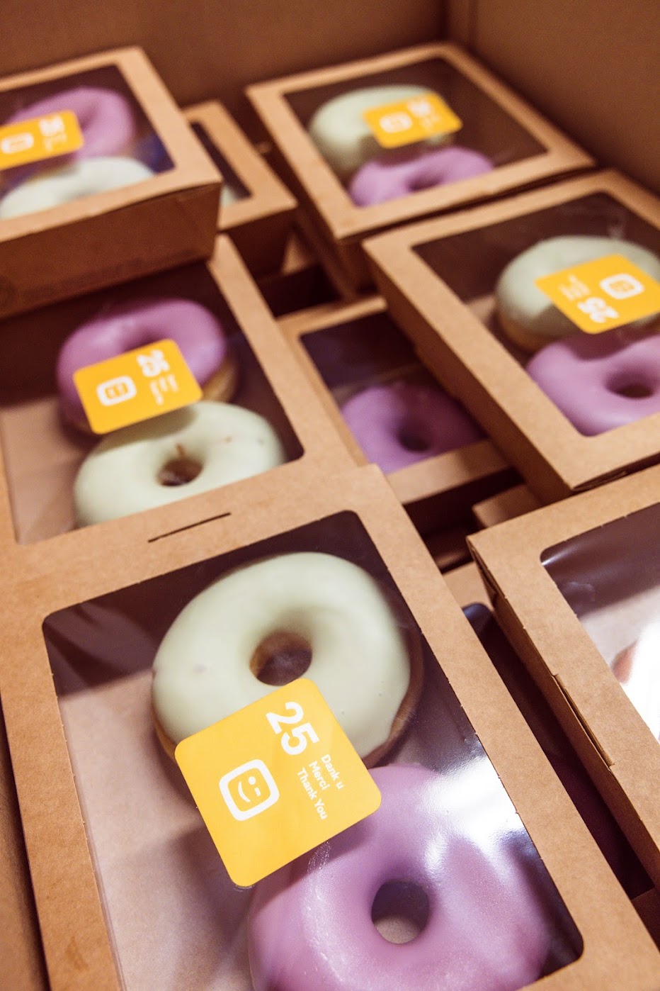 Proberen Mok Slang Donuttello Donuts voor Bedrijven