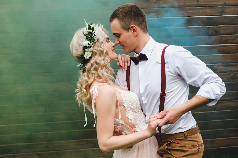 Fotógrafo de casamento Anna Sposobina (focustudio). Foto de 7 de julho 2019