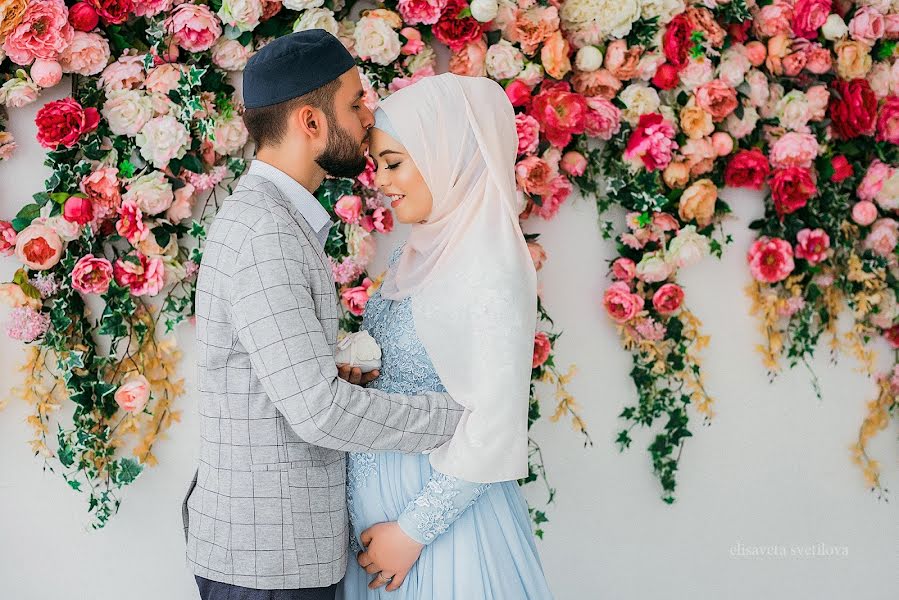 Fotógrafo de casamento Elizaveta Svetilova (steiren). Foto de 4 de outubro 2017