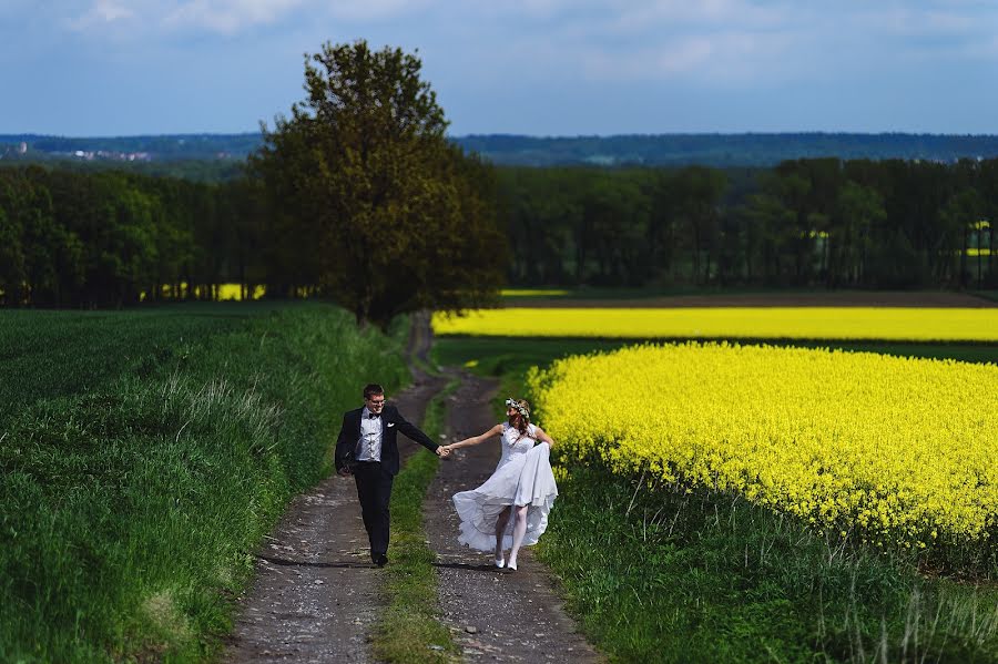 Fotógrafo de casamento Mirek Basista (fotoperla). Foto de 18 de maio 2017