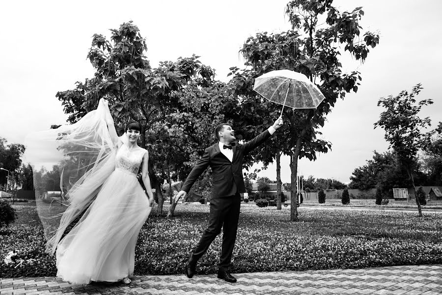 Fotógrafo de casamento Elena Mikhaylova (elenamikhaylova). Foto de 12 de julho 2018