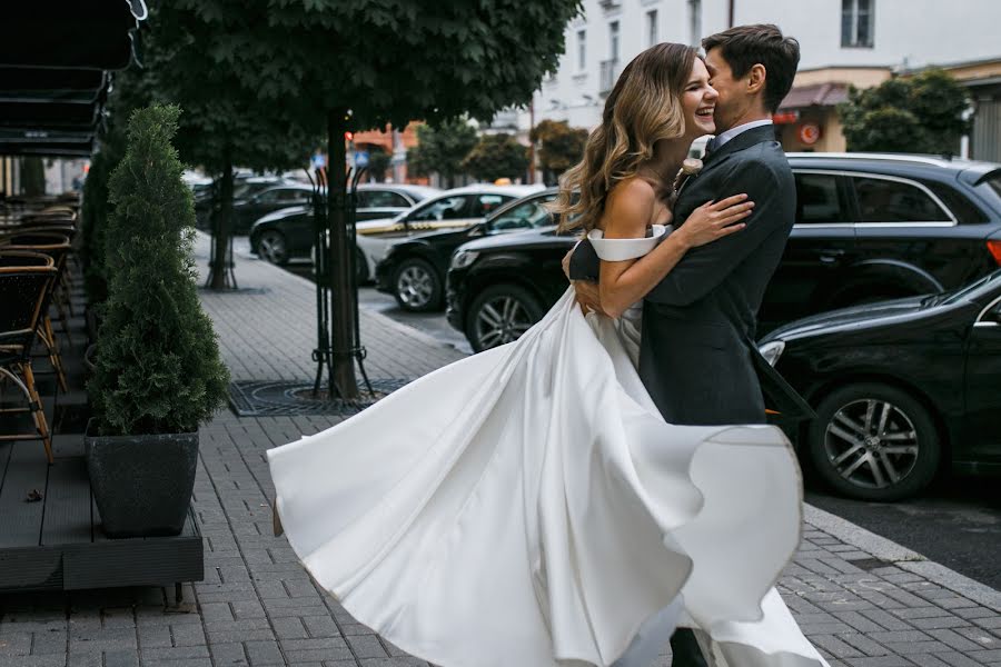 Wedding photographer Olga Kuzmina (kuzmina). Photo of 7 October 2019