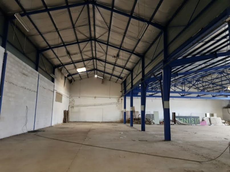 Location  locaux professionnels  1200 m² à Portet-sur-Garonne (31120), 9 000 €