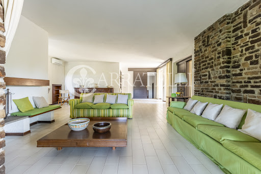 Villa with garden 5