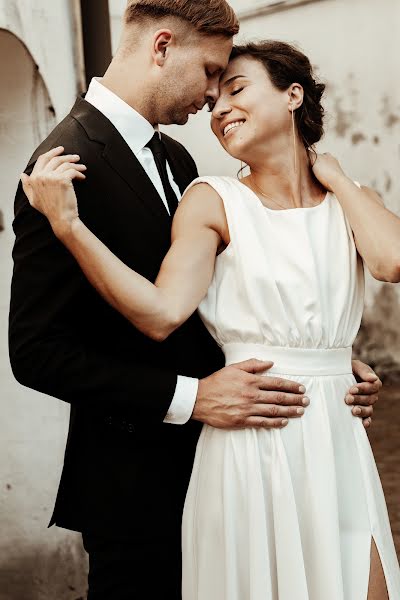 Fotografo di matrimoni Yvanessa Gelvano (yvanessagelvano). Foto del 5 luglio 2021