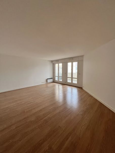 Location  appartement 6 pièces 127 m² à Ville-d'Avray (92410), 2 980 €