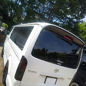 ハイエースバン TRH200V