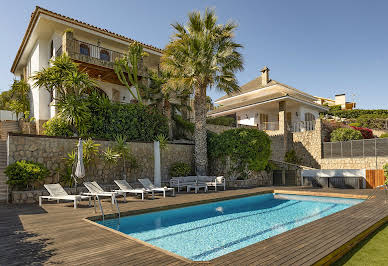 Maison avec jardin et terrasse 5