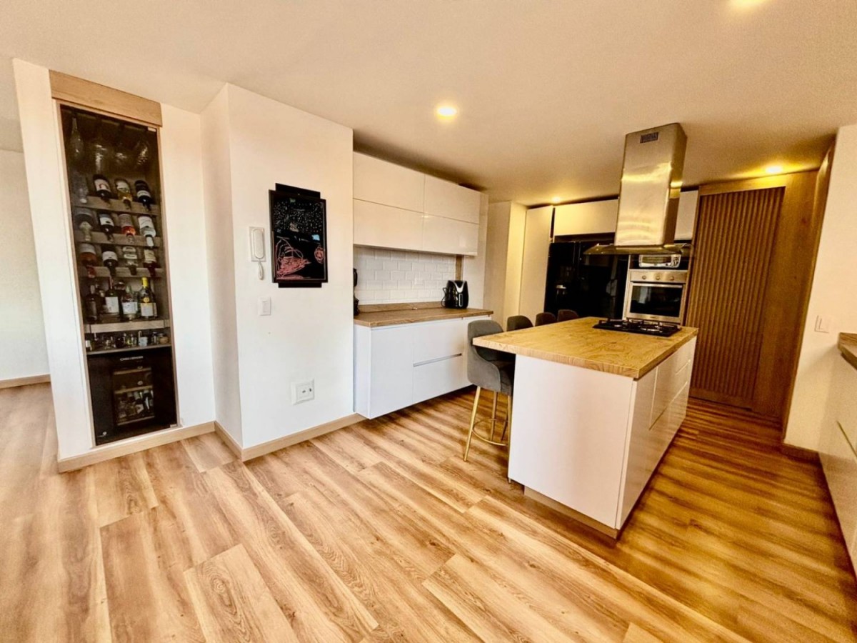 Apartamento En Venta - La Carolina, Bogota