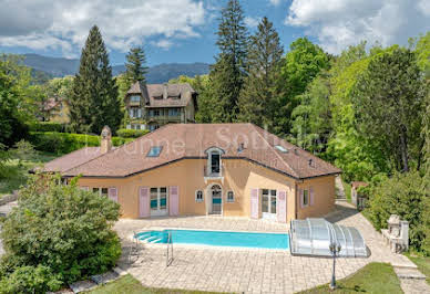 House with pool and terrace 4