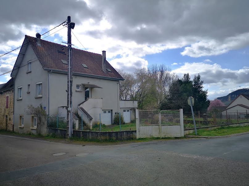 Vente maison 4 pièces 108.8 m² à Vayrac (46110), 135 000 €