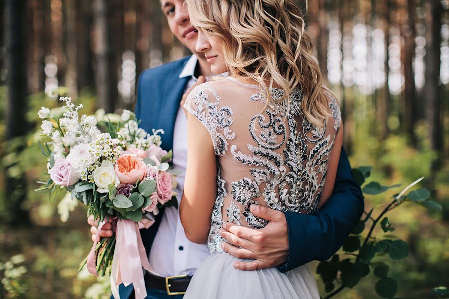 Fotógrafo de casamento Oksana Goncharova (ksunyamalceva). Foto de 18 de setembro 2018