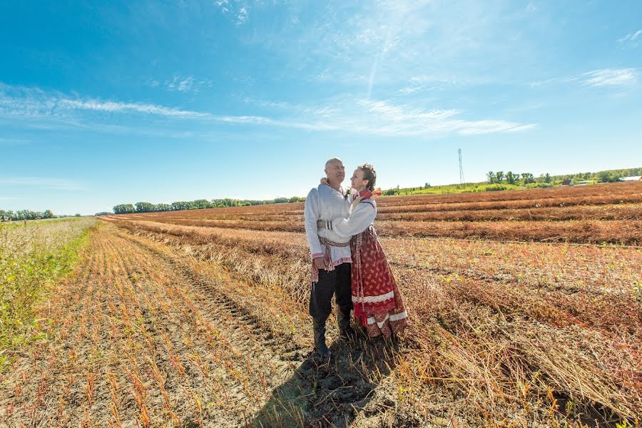 結婚式の写真家Vyacheslav Chervinskiy (fotoche)。2015 3月22日の写真