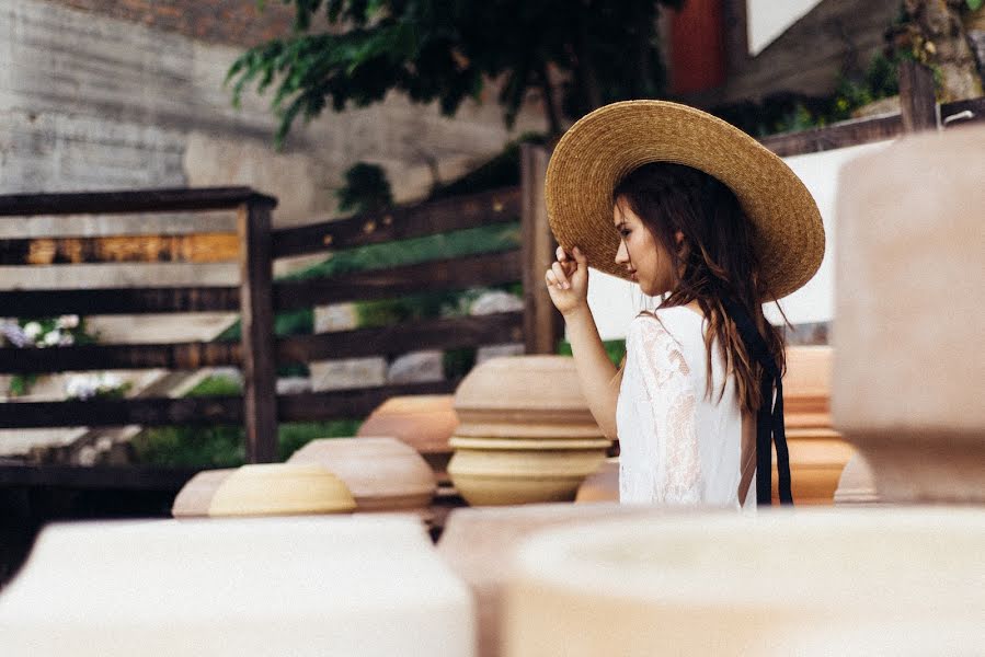 Fotograful de nuntă Valentina Ryzhikova (vasilisared22). Fotografia din 3 iunie 2019