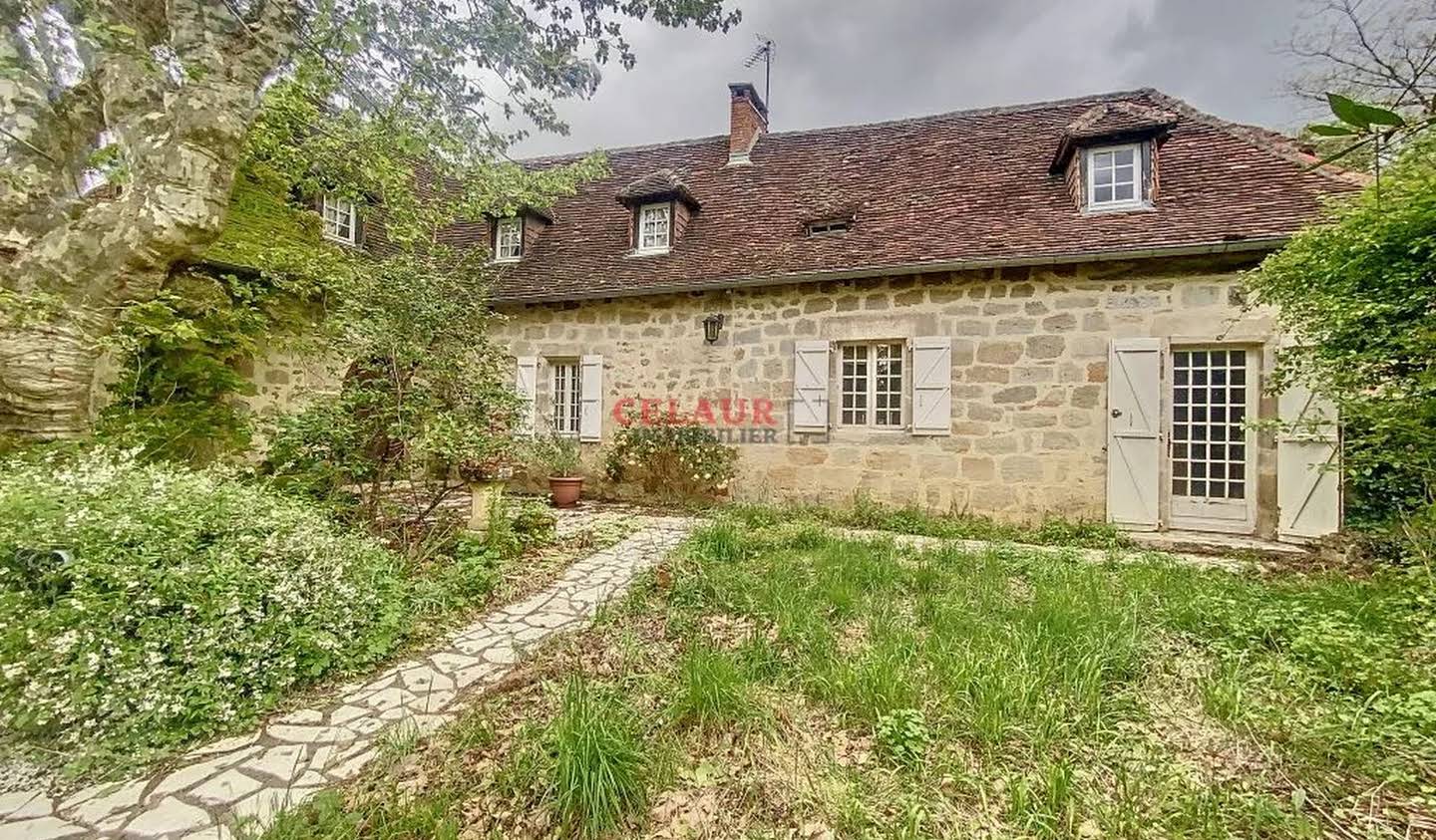 House with terrace Beaulieu-sur-Dordogne