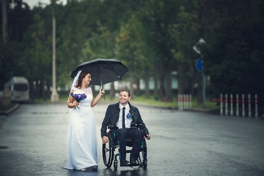 Fotógrafo de bodas Artem Bogdanov (artbog). Foto del 3 de noviembre 2014