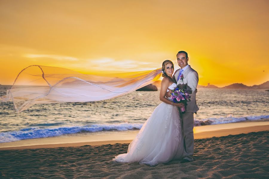 Fotografo di matrimoni Luis Arturo Garcia (luisarturogar). Foto del 14 febbraio 2014