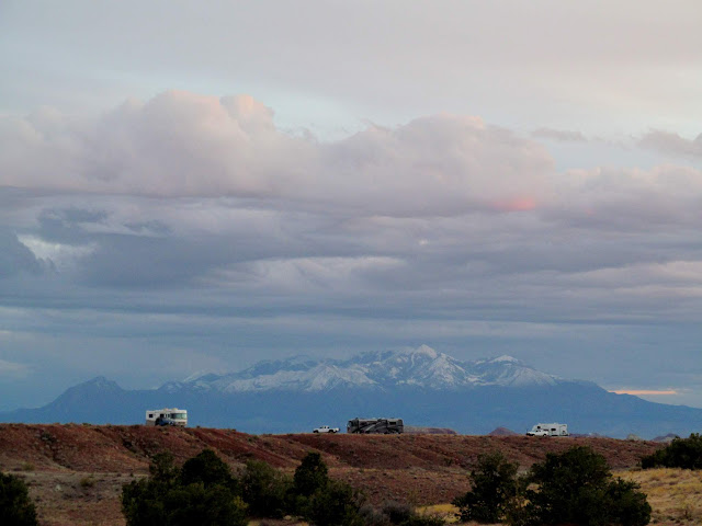 Henry Mountains and RVs