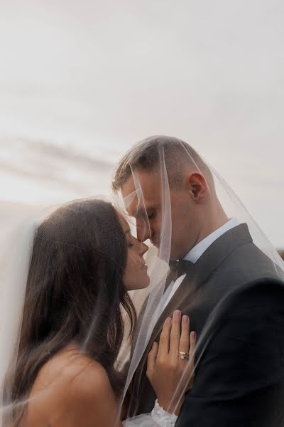 Весільний фотограф Filip Czempka (czempkaslubnie). Фотографія від 2 листопада 2022