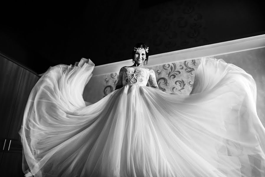 結婚式の写真家Anastasiya Lesnova (lesnovaphoto)。2016 9月12日の写真