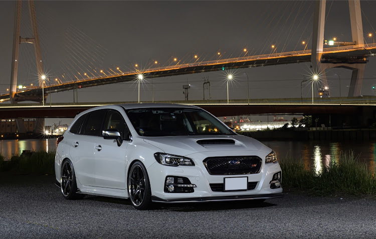 レヴォーグの金城埠頭・トリトン・Z4・WRX STI・ライティング練習に関するカスタム事例の投稿画像9枚目