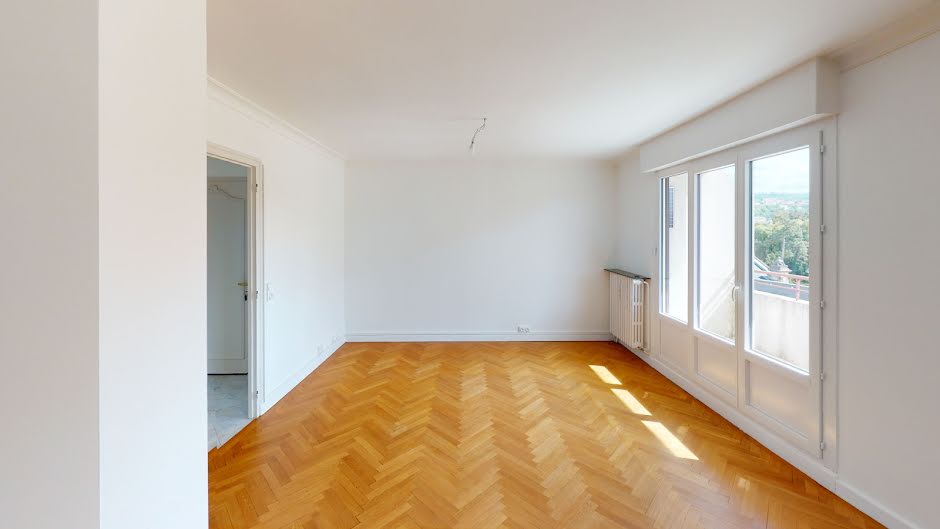 Location  appartement 5 pièces 89 m² à Besançon (25000), 1 284 €