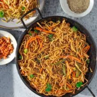 Veg Hakka Noodles