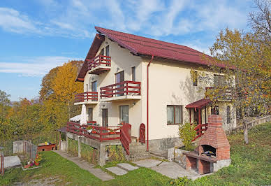 House with garden and terrace 4